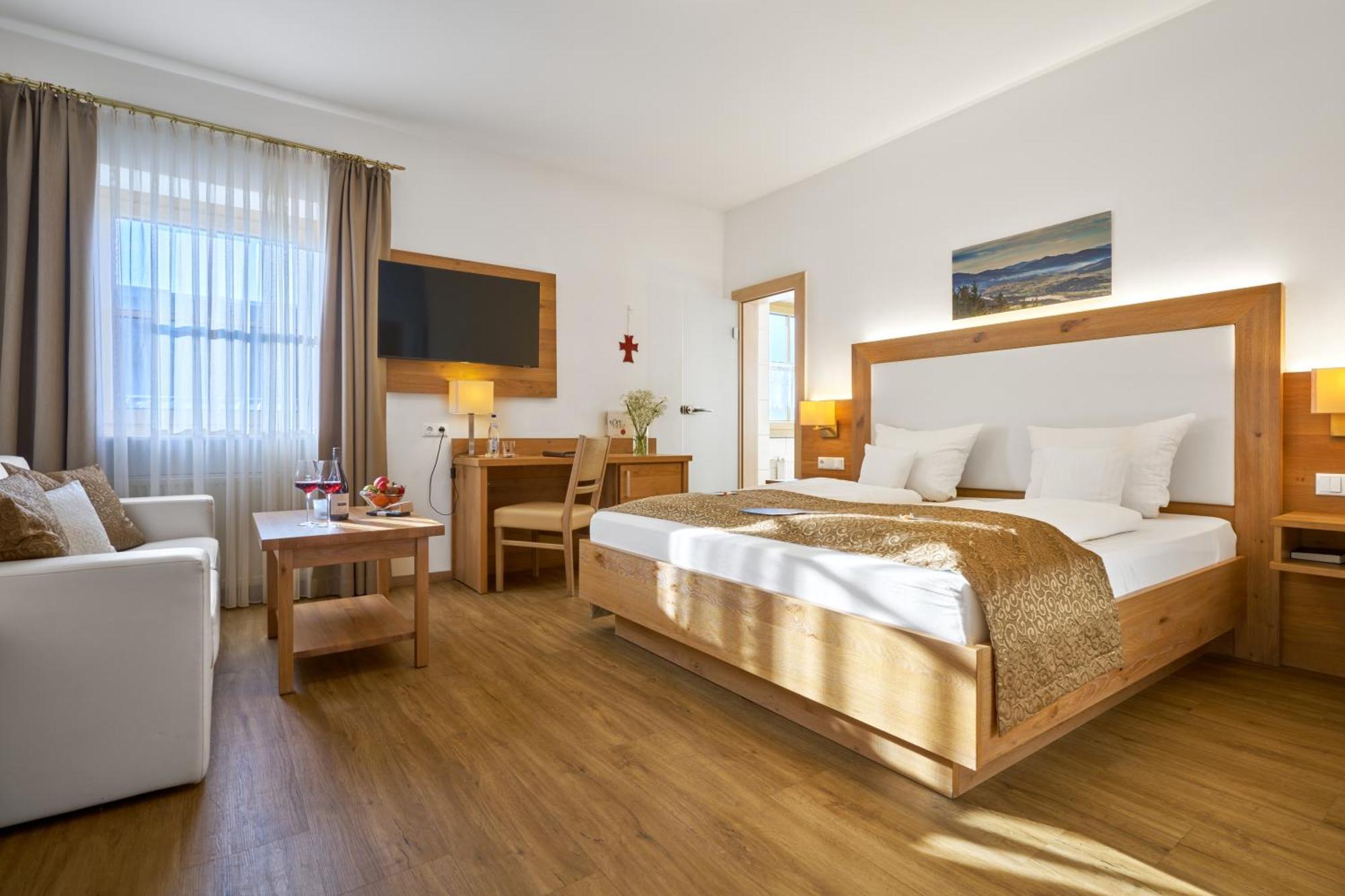 Wander Und Aktiv Hotel Roesslwirt Lam Exterior foto
